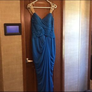 🧜‍♀️ Adrianna Papell Collection Gown